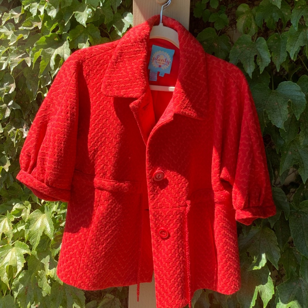 Very nice jacket, in like new condition.